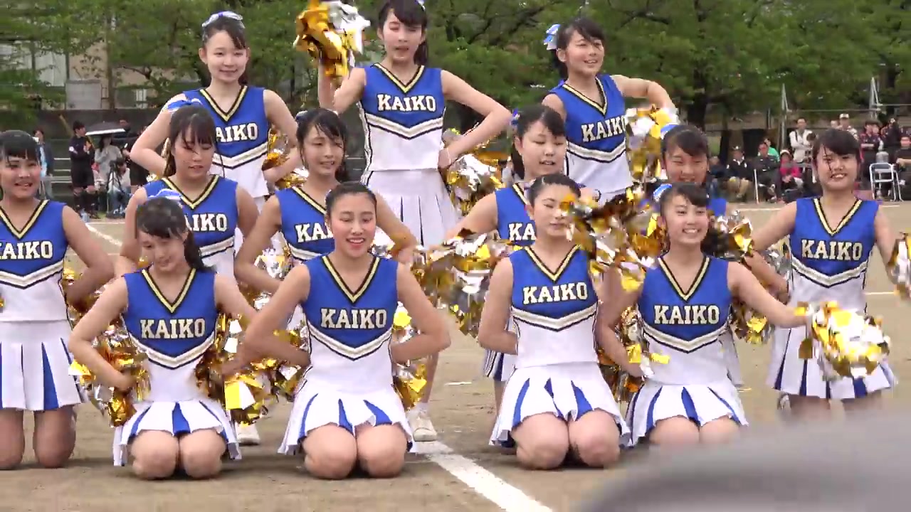 日本水海道第一高等学校,一群妹子在操场上舞蹈,怎么样