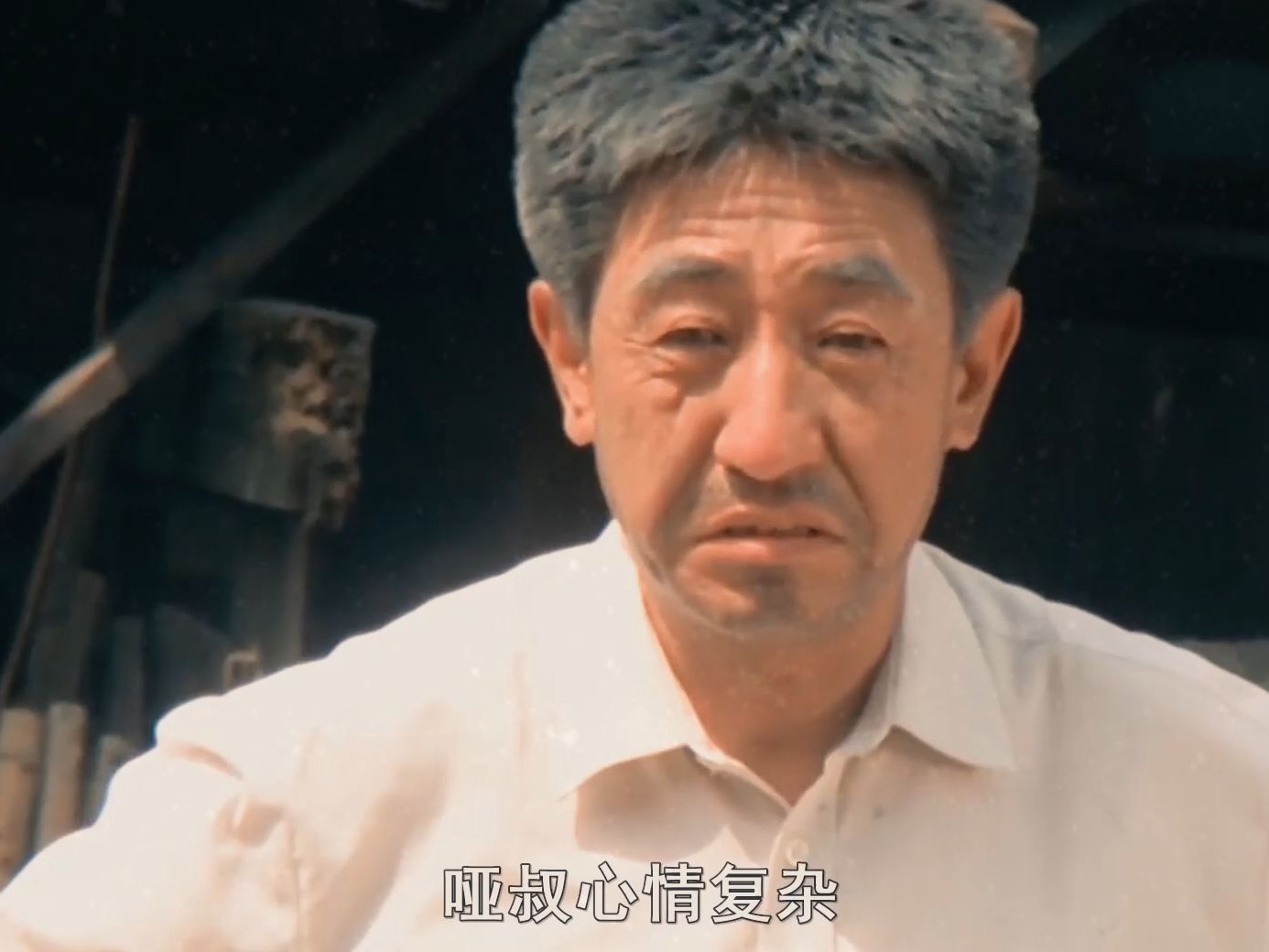 214. 女孩在田间摔倒,眼前却出现一条眼镜蛇,83年电影《搭错车》