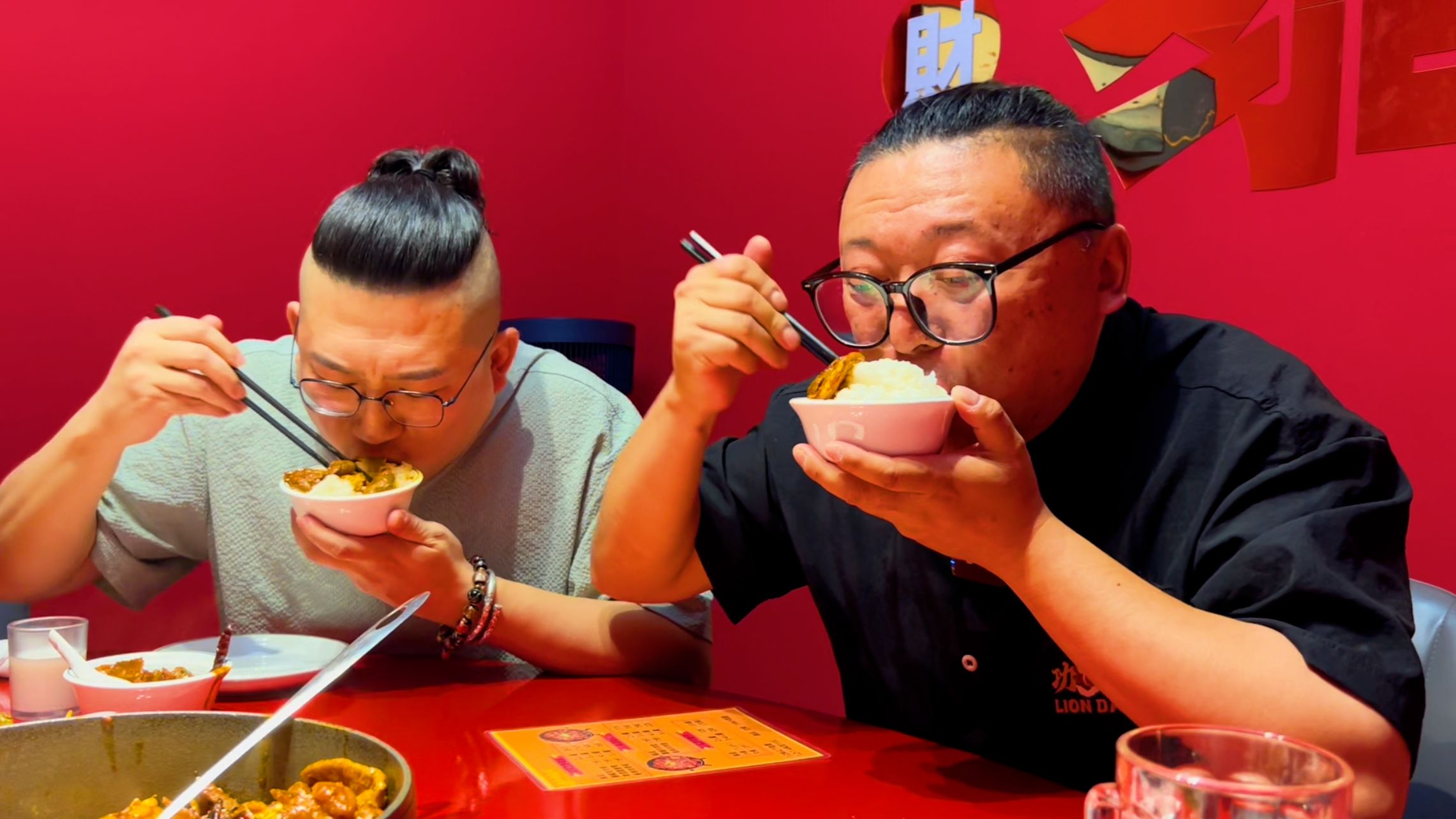 大同找到一个下饭的馆子,涮菜米饭全免费,这才叫街坊味道哔哩哔哩bilibili