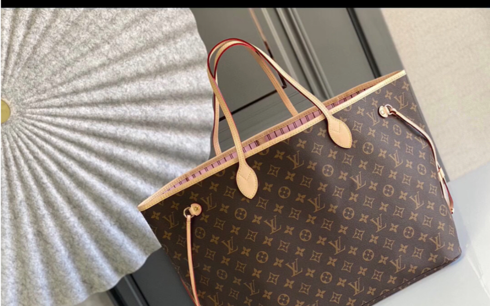 说一下高仿lv路易威登m50367neverfull 大号手袋neverfull 全新演绎