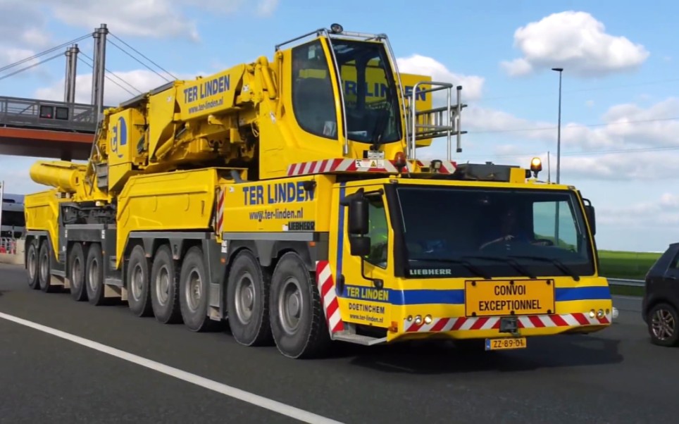 利勃海尔ltm 11200-9.1起重机车队转场