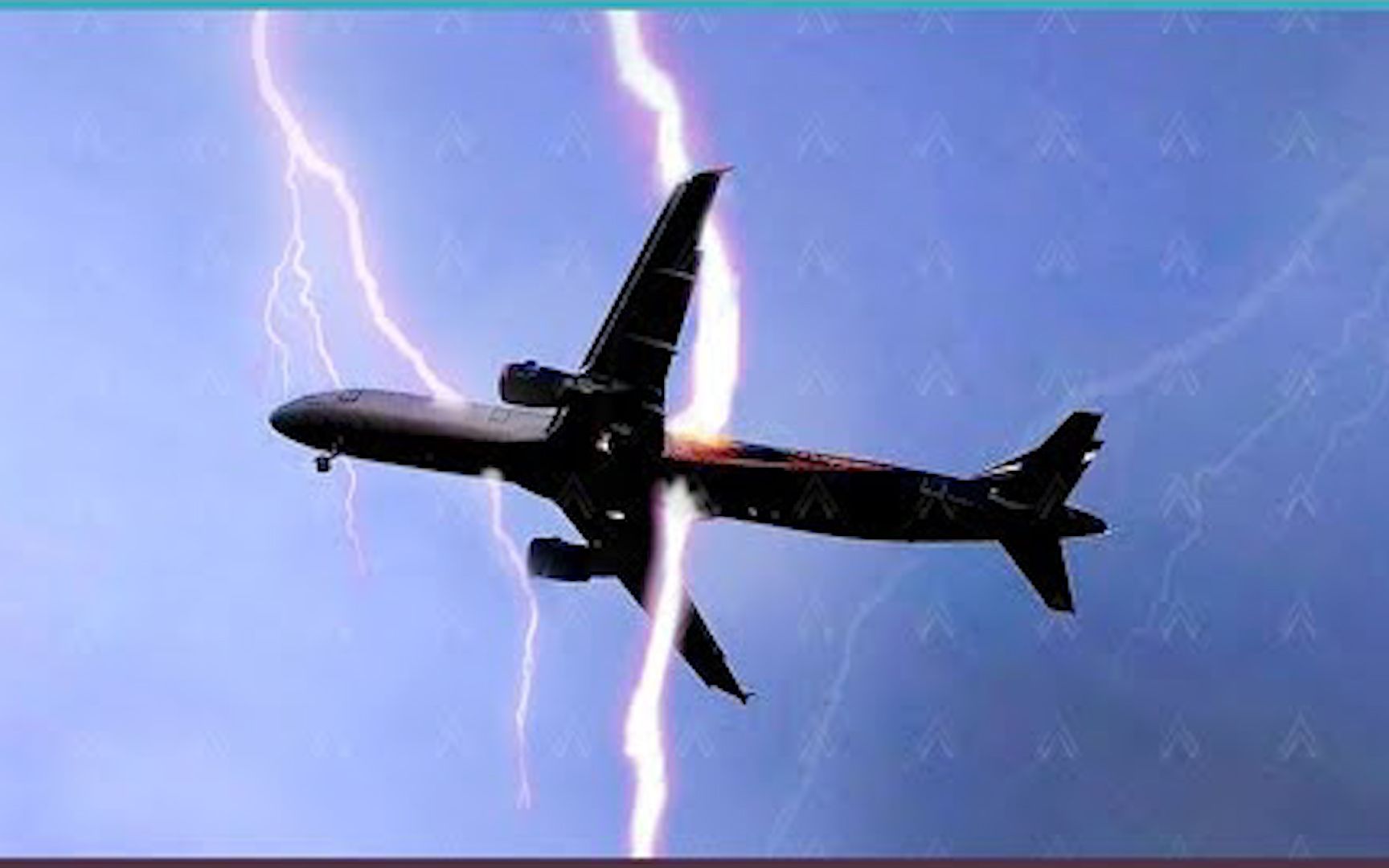 当飞机被闪电击中,它看起来多么壮观!不是镜头拍下,谁敢信?