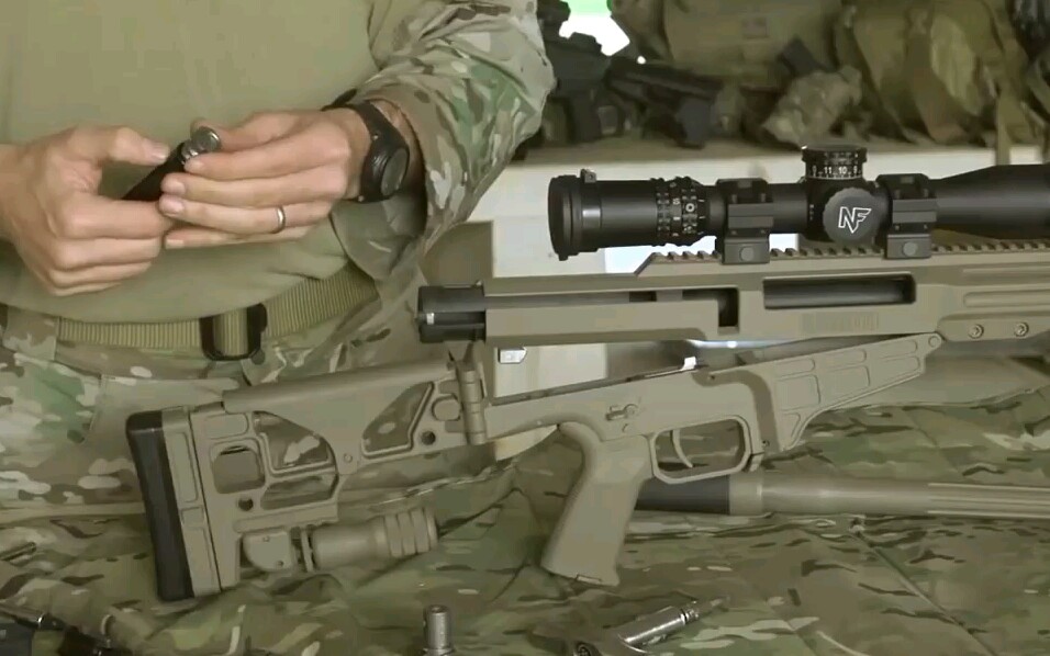 投币支持大名鼎鼎的巴雷特barrett栓动高精度狙击步枪军事题材宣传片