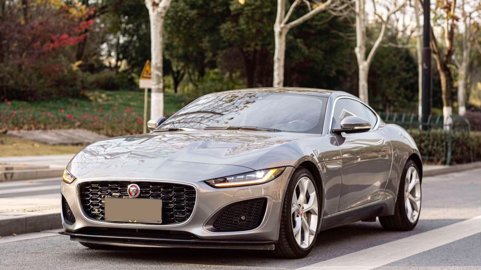 捷豹f-type p-300_哔哩哔哩_bilibili