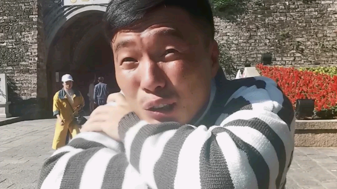 跑腿小彭哥 记得哈,下次结婚找我拍婚纱照_哔哩哔哩 (゜-゜)つロ