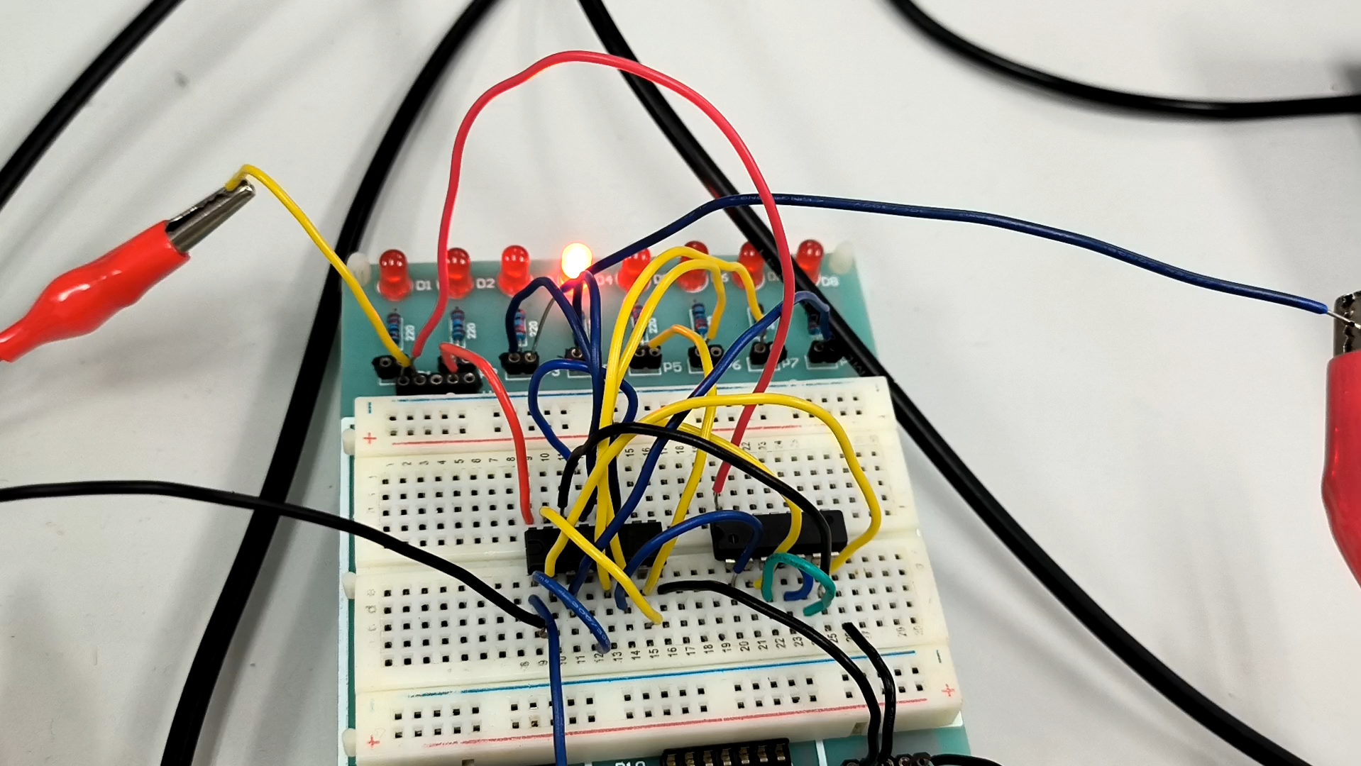 数电实验: 用与非门和74390设计一个模24计数器(10*10)