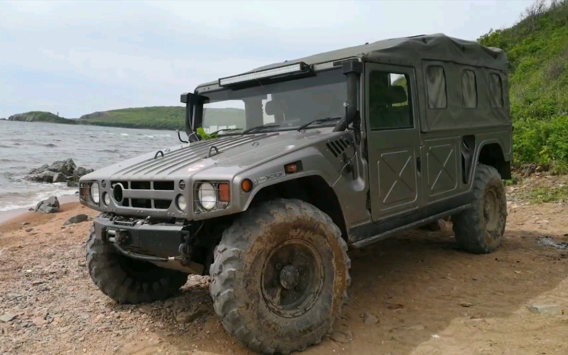 【车辆】日式悍马——丰田mega cruiser越野车