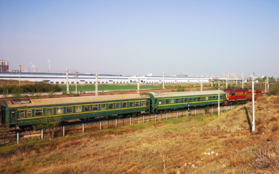 08,平煤103次通勤车通过粱洼,稀有车型yz25a即将迎来绝唱,看一眼少一