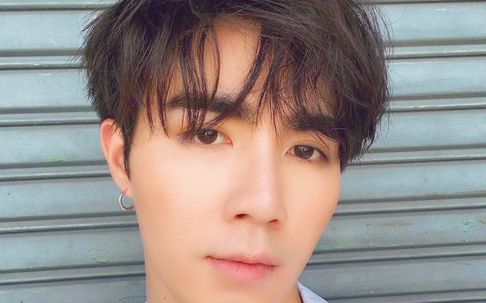 想要了解李海海zee更多吗 快点来看吧_哔哩哔哩 (゜-゜)つロ 干杯