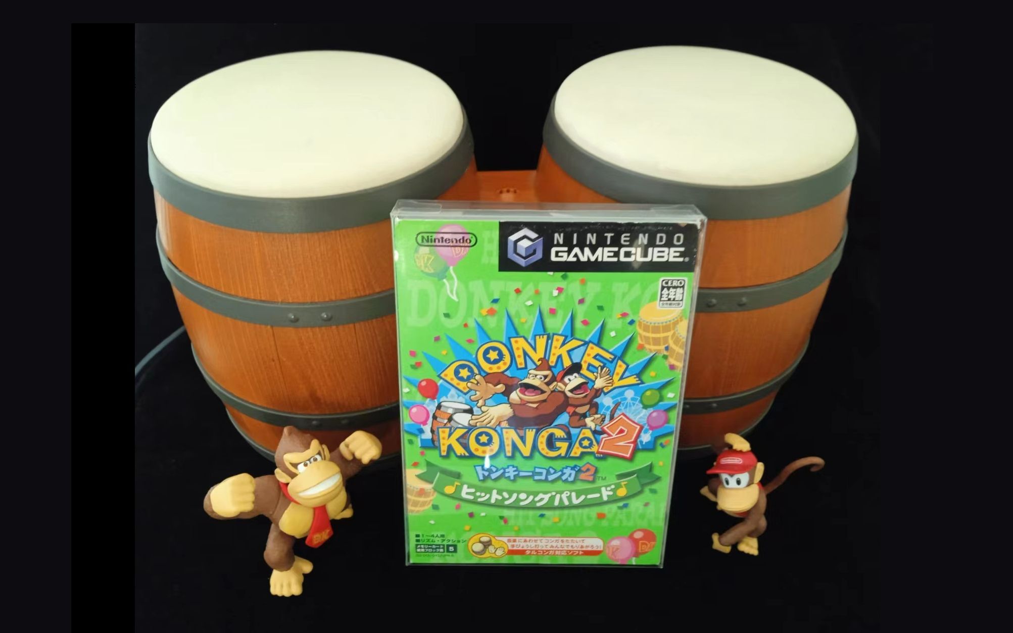 [图]情怀歌单！NGC上最费手的音游《Donkey Konga 2》开箱，并用DK邦戈鼓玩！！