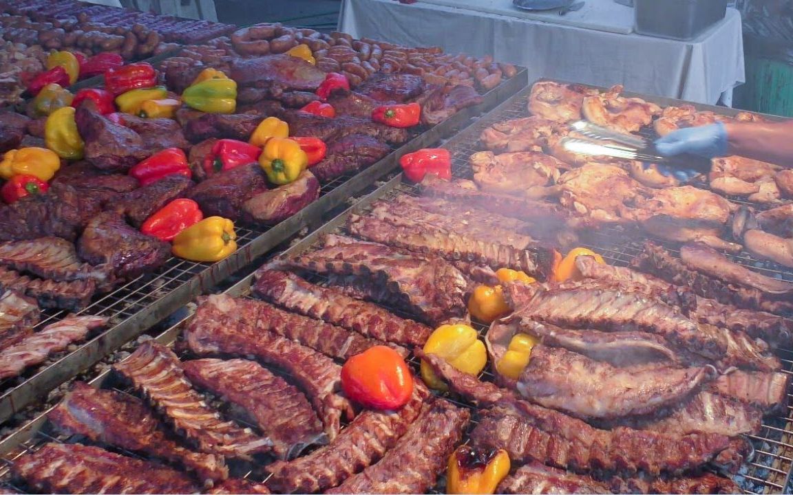 [图]意大利街头美食美味烤肉：牛肉，排骨，香肠，肉串，汉堡，全是肉！