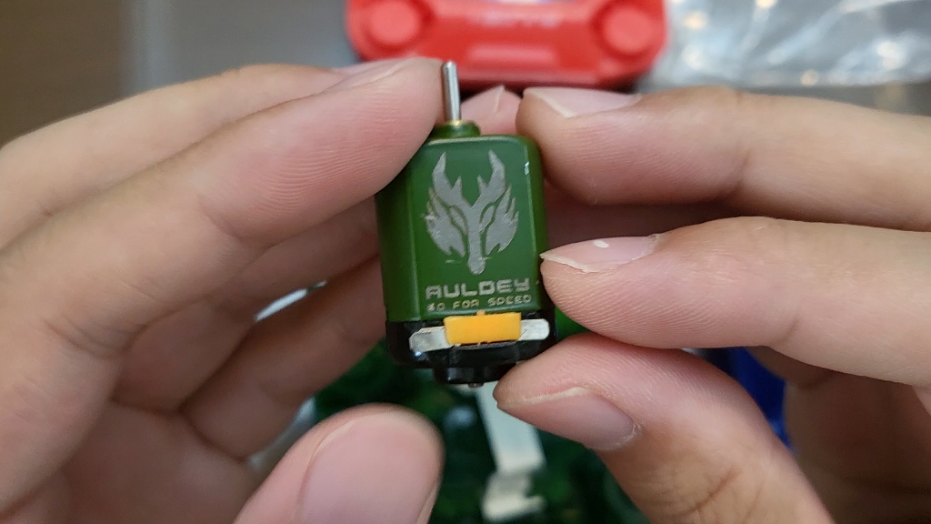 奥迪双钻四驱车马达,原子裂变v和超级战龙马达分享