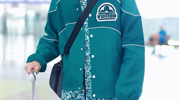 很少看到白敬亭的机场照