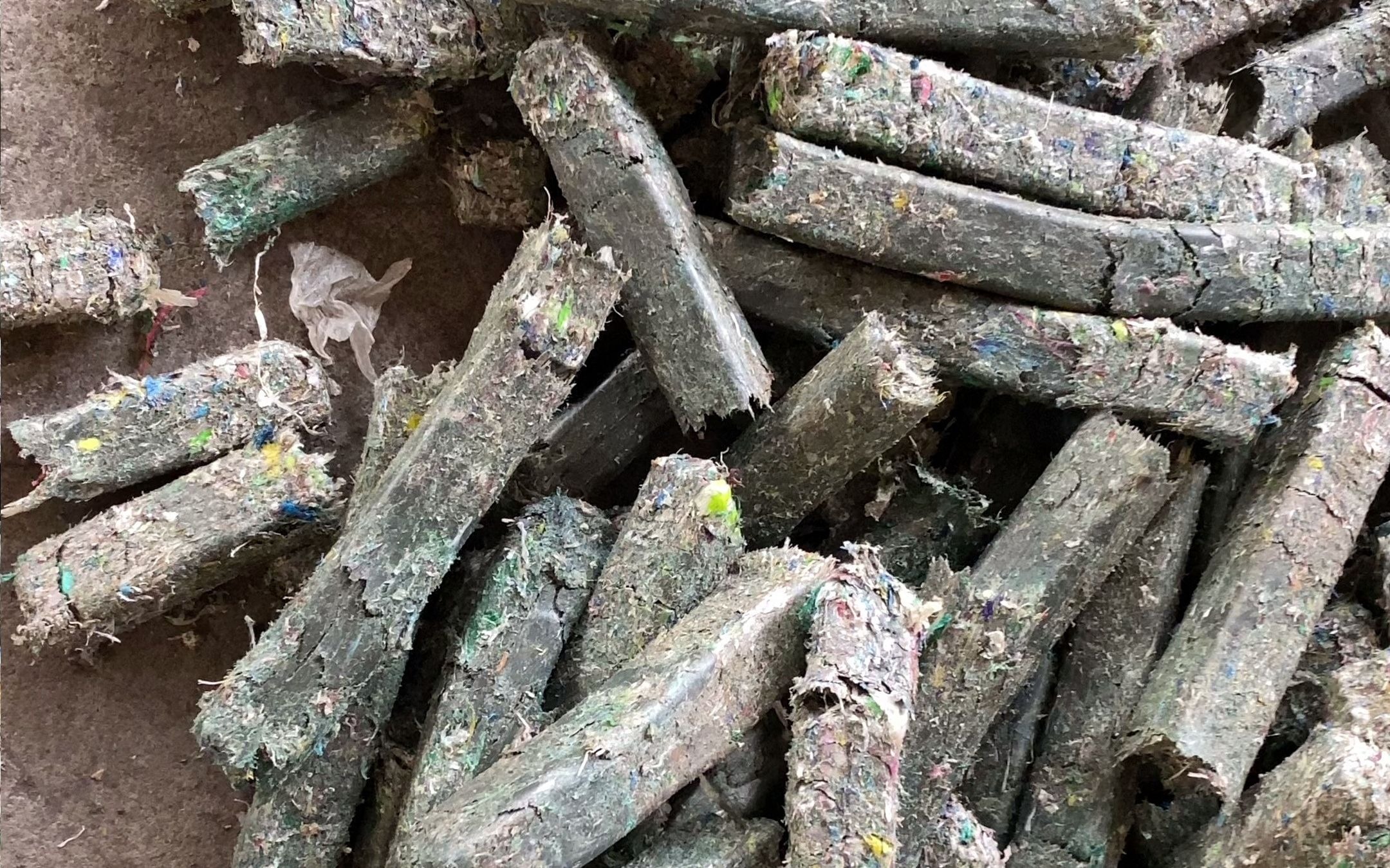 废塑料压块燃料成品展示