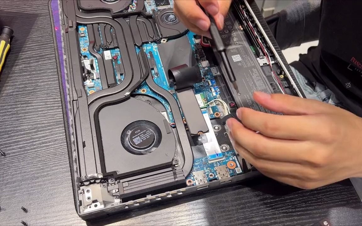 单提开箱:香港小哥哥的枪神7plus超竞版4080 深圳 rog 枪神7