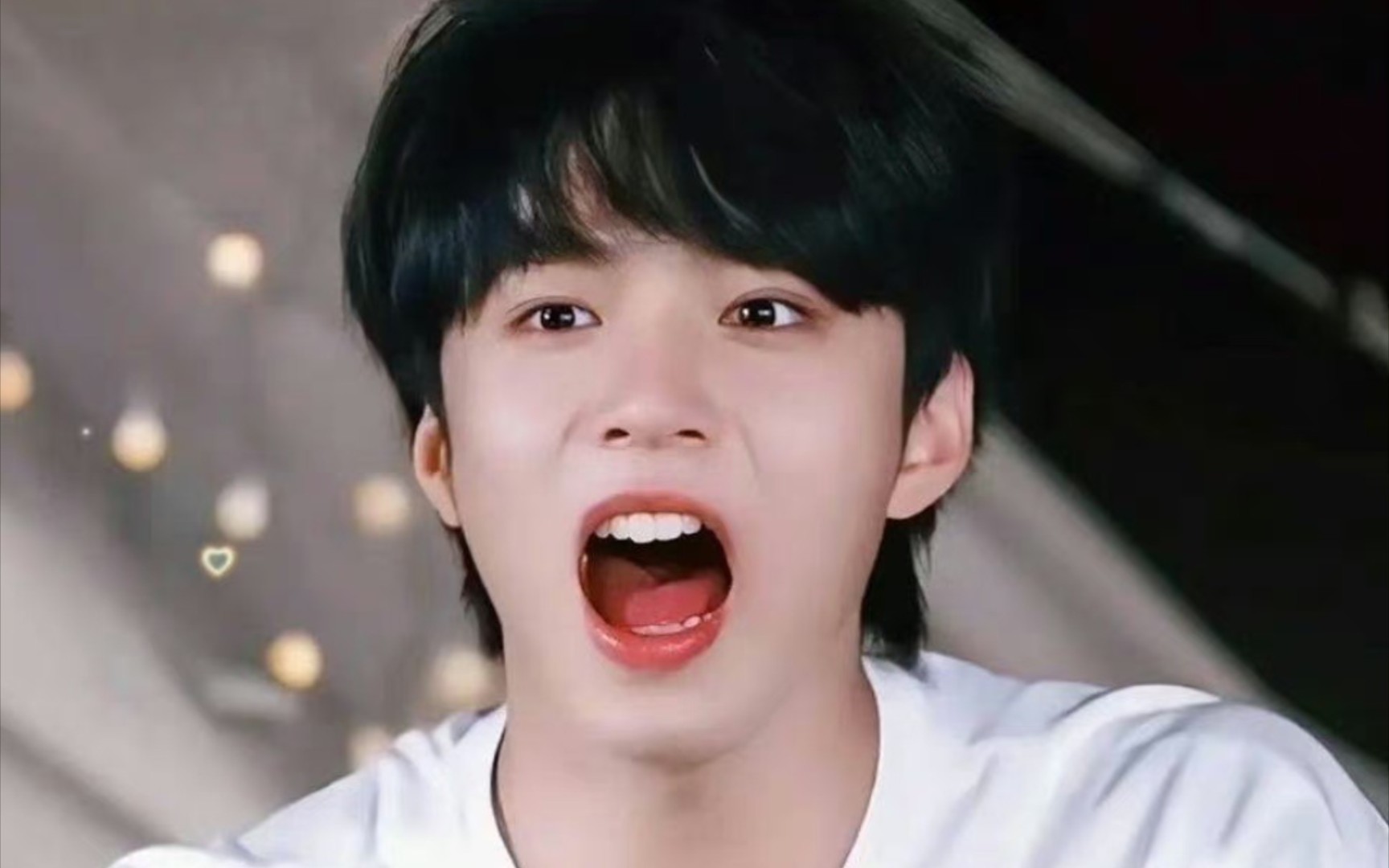 【刘耀文】 《看到牙就切歌》