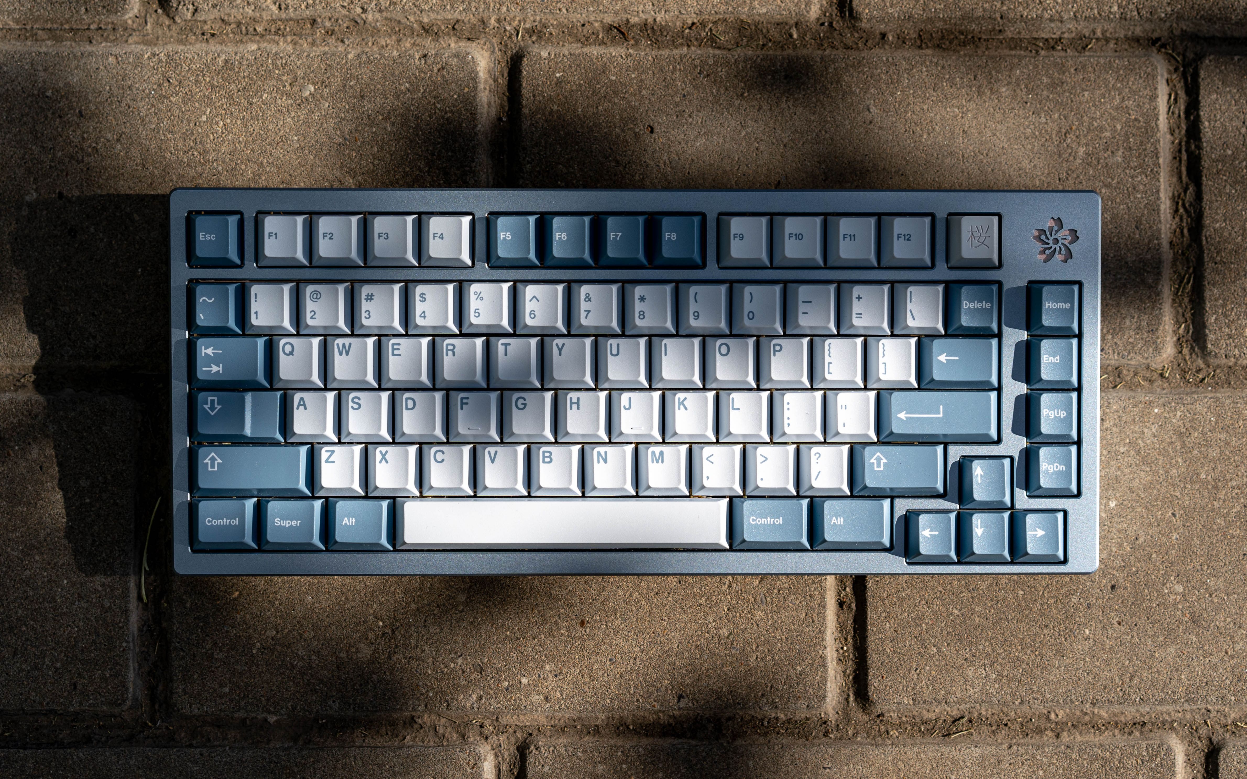 客制化键盘 fuji75 zaku轴打字音