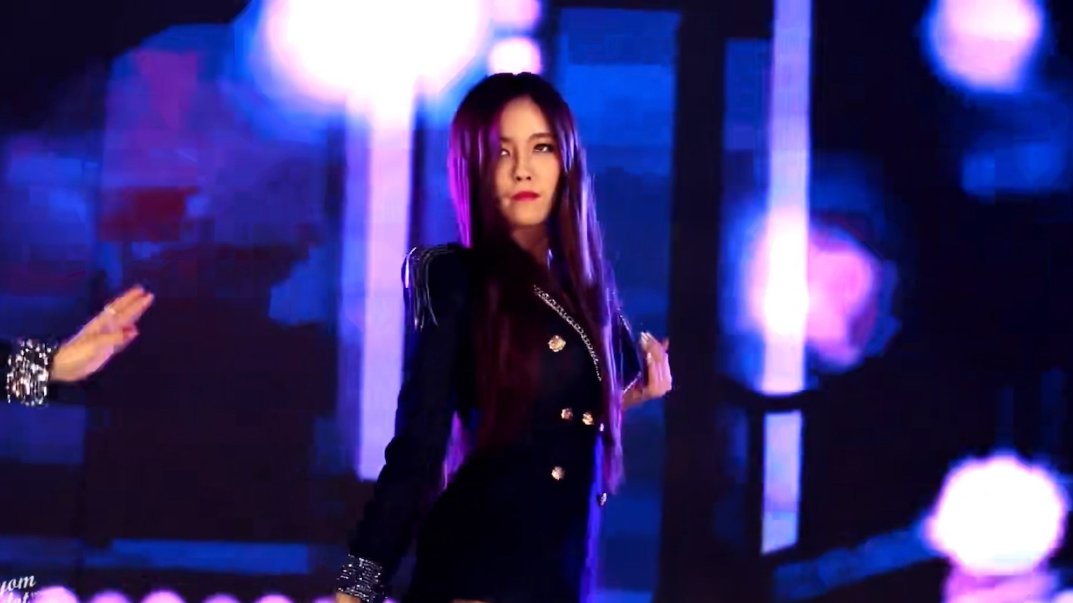 t-ara皇冠朴孝敏20150206腾讯视频专属演唱会《给别人可惜了》直拍