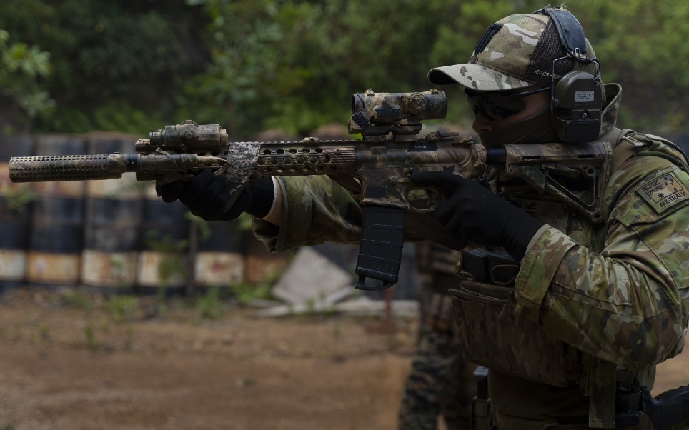 美海豹突击队与澳第2突击团特种战术射击训练