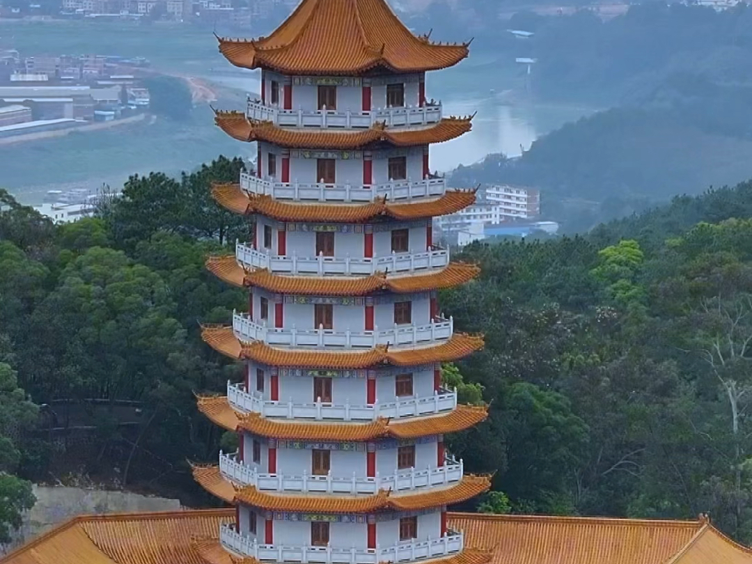 四恩寺是华南现代第一大寺,位于梧州白云山南麓,前身为紫竹林寺,始建于1939年!#四恩寺 #旅行推荐哔哩哔哩bilibili