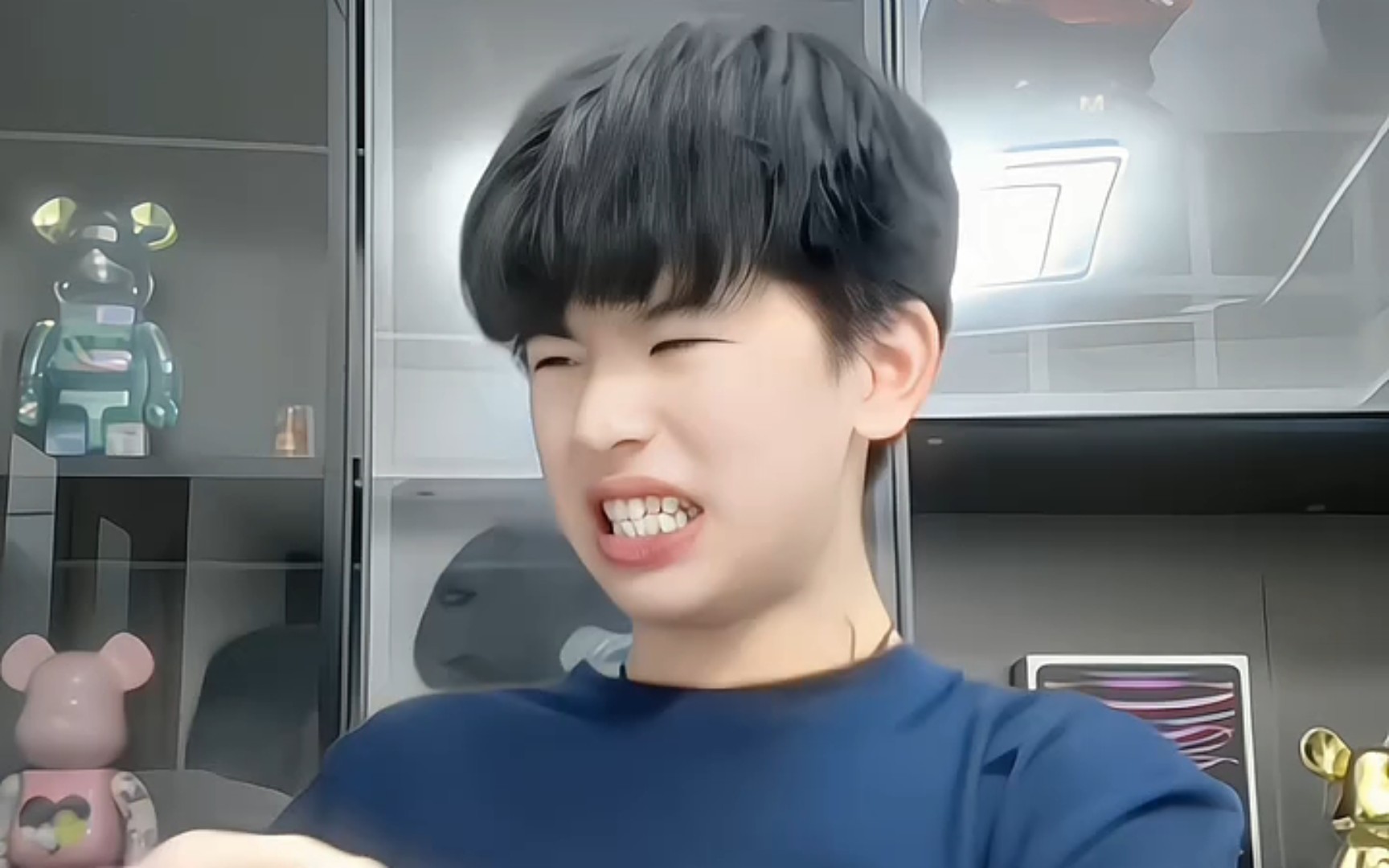 《小北和火乐》小北总是嘴上说不要,但身体是实诚的,因为他会接受火乐