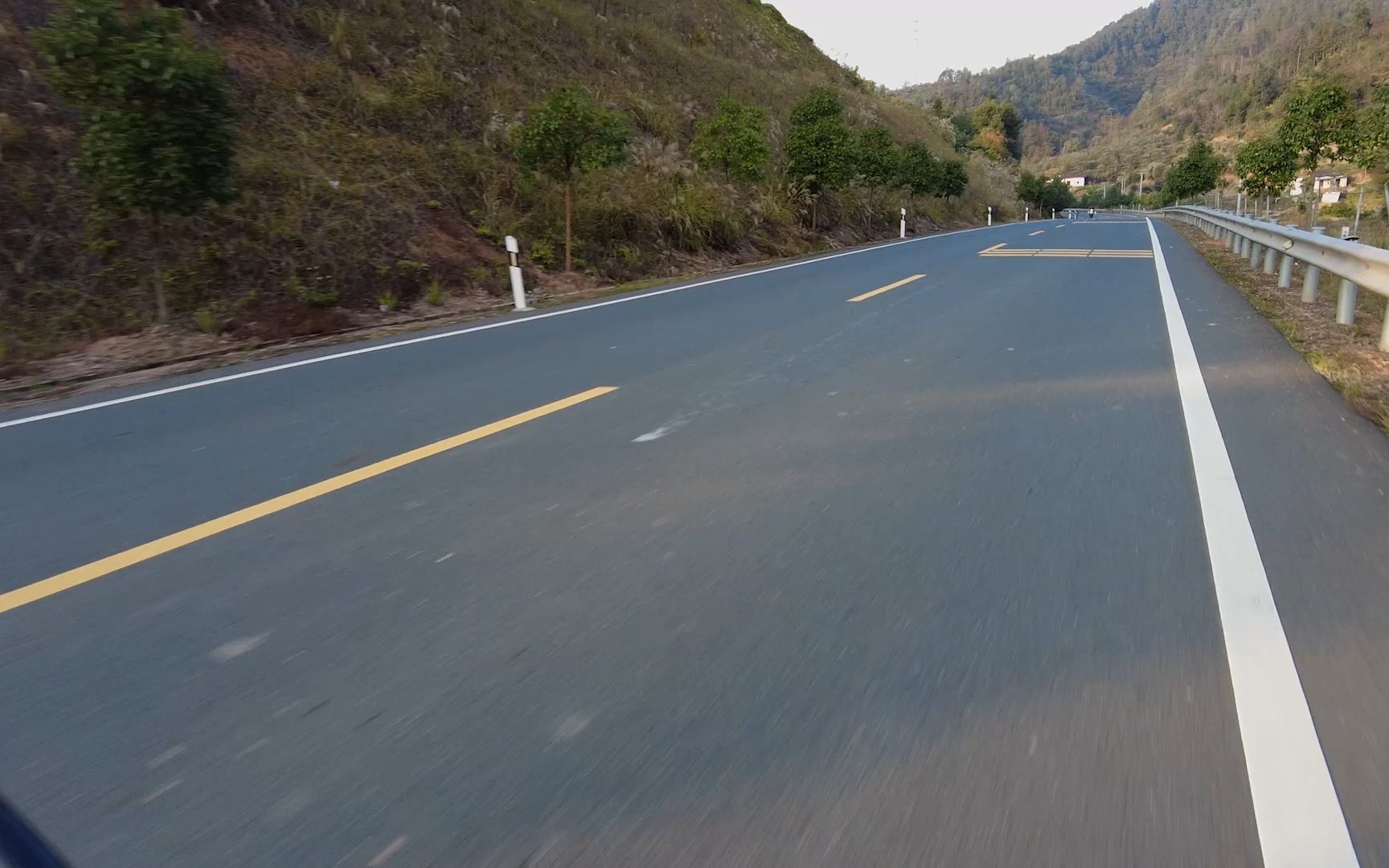 安静的小乡镇公路