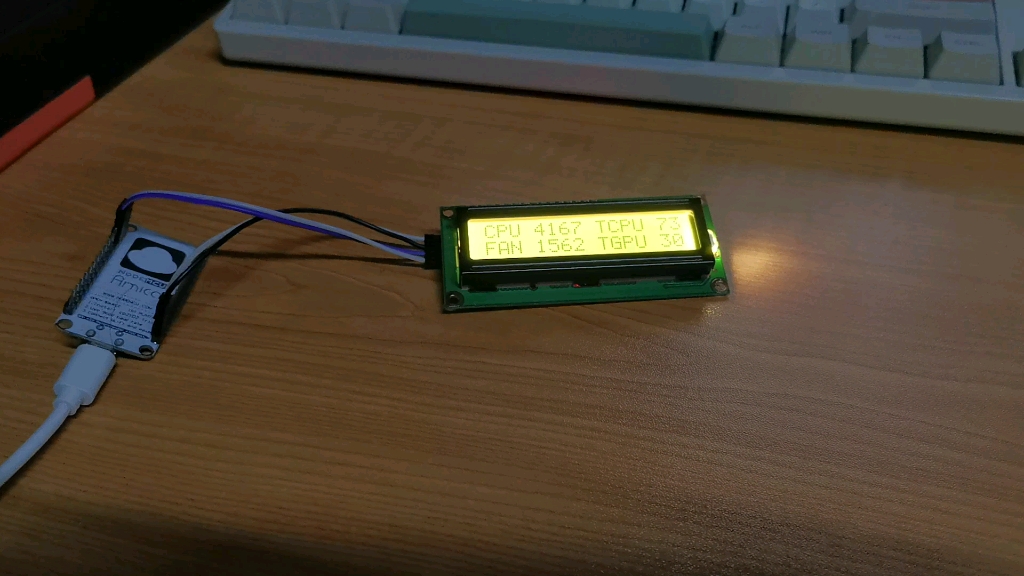 利用lcd1602显示电脑传感器信息