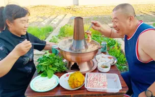 下载视频: 在东北乡村，不管你处在什么状态，都扛不住一顿火锅的诱惑