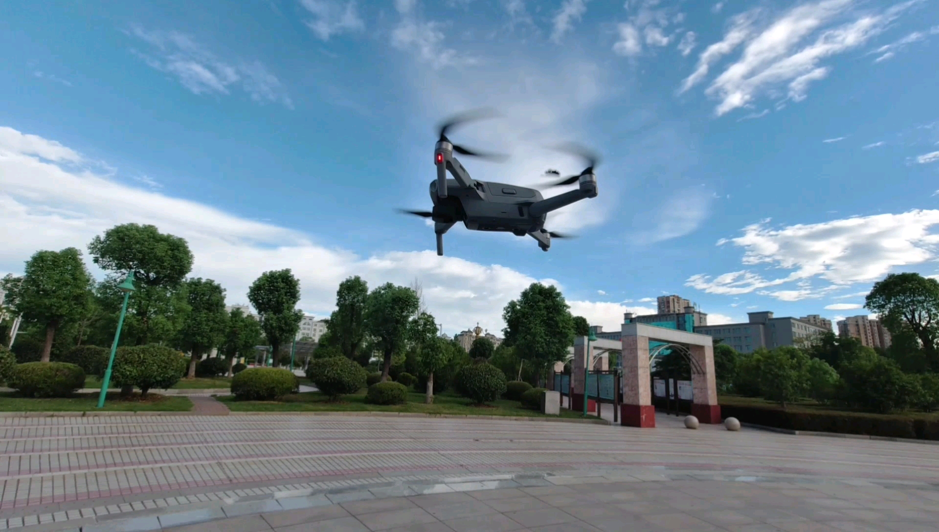 大疆无人机手持降落简单实用技巧