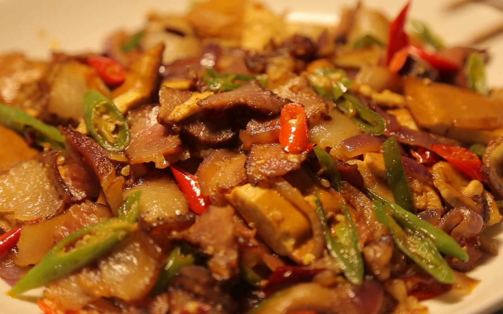 干锅香干腊肉超级下饭无敌好吃刚上桌就扫光那种