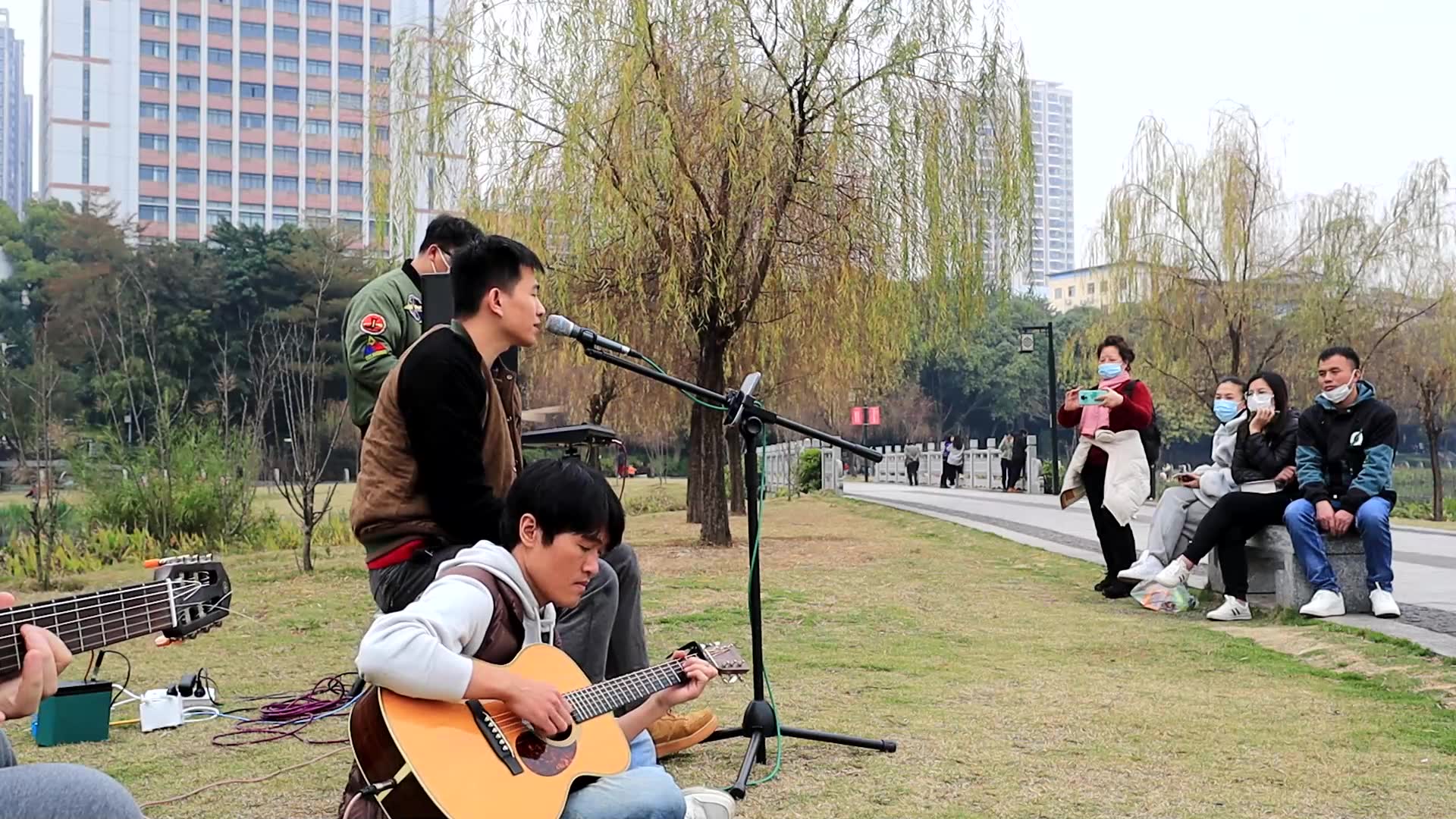 [图]户外|《快乐老家》大爷大妈都嗨了！