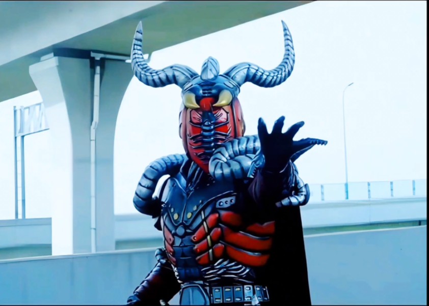 拉姆达和鲁修迪的扮演者是同一个人