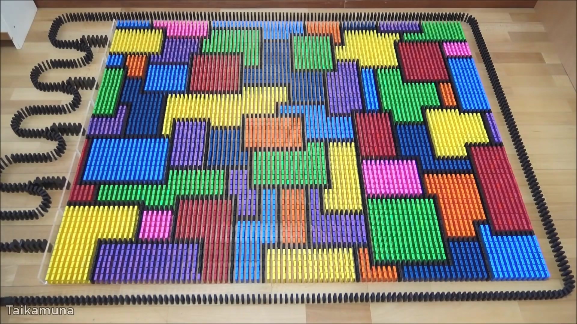 【多米诺骨牌27】6000多米诺骨牌抽象艺术