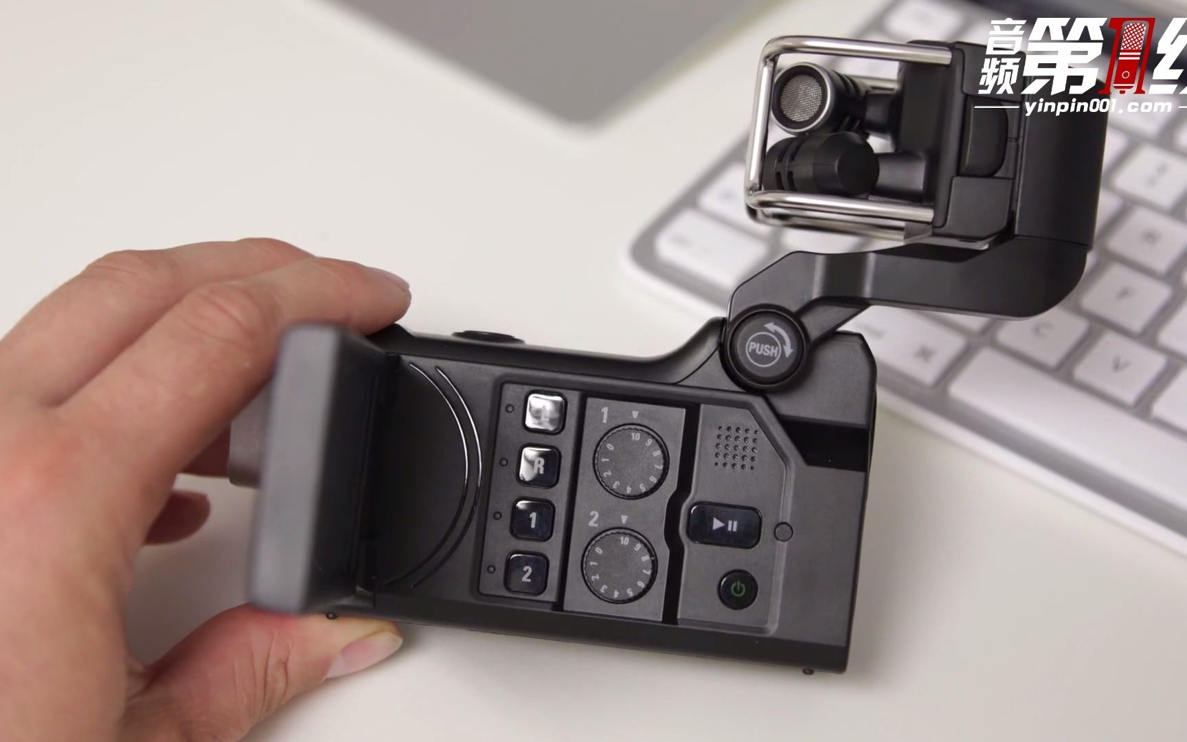 ZOOM Q8 便携视频录音机开箱视频