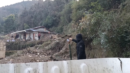 [图]火 力 不 足 少 年 亡