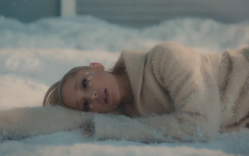 [图]Ariana Grande - we can't be friends (wait for your love) MV