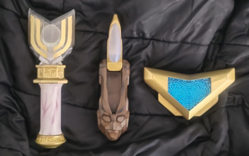 【图片分享】道具超八神光棒 闪光剑 蓝宝锥