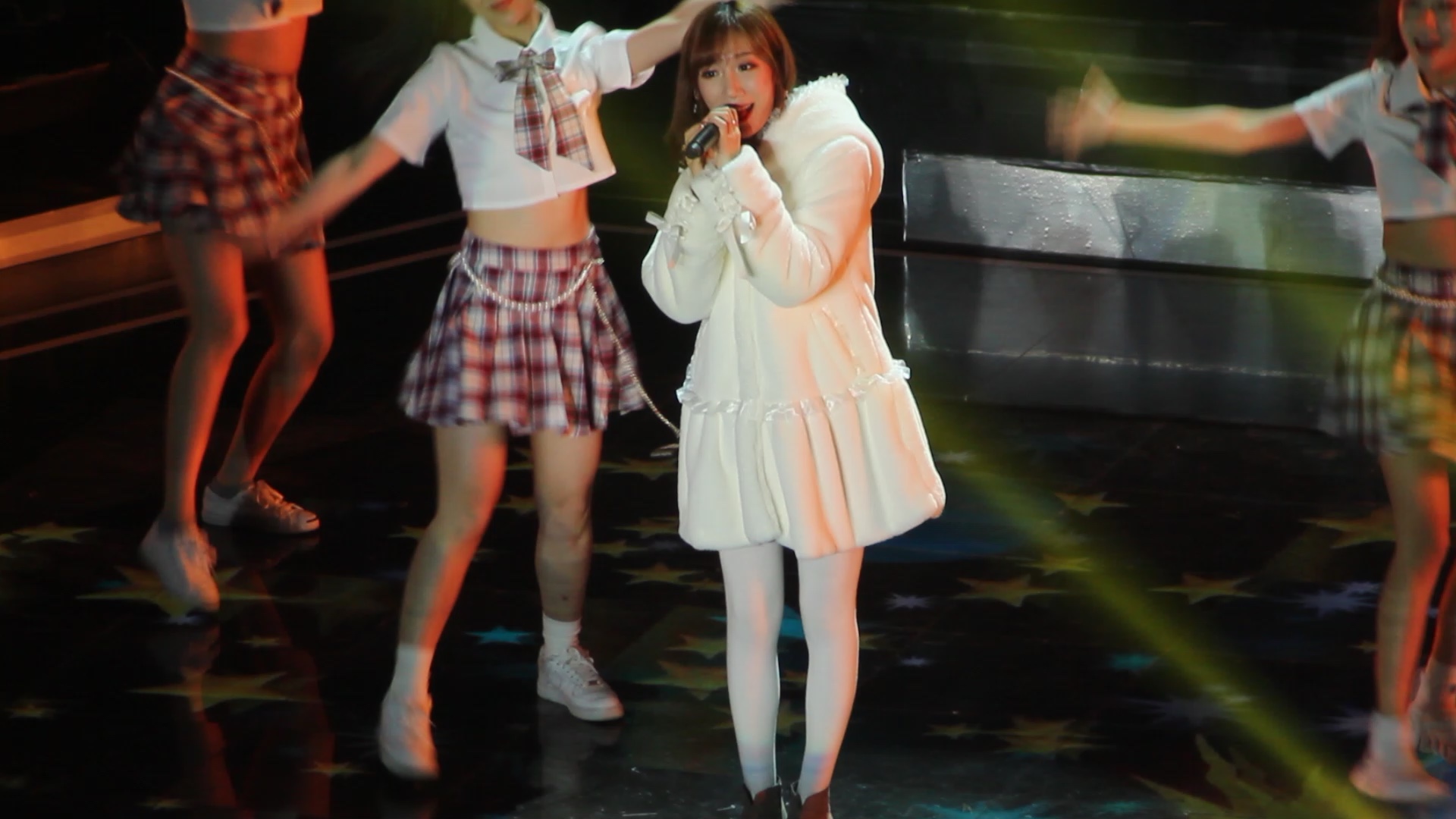 小缘《恋爱循环》2018斗鱼音乐盛典live