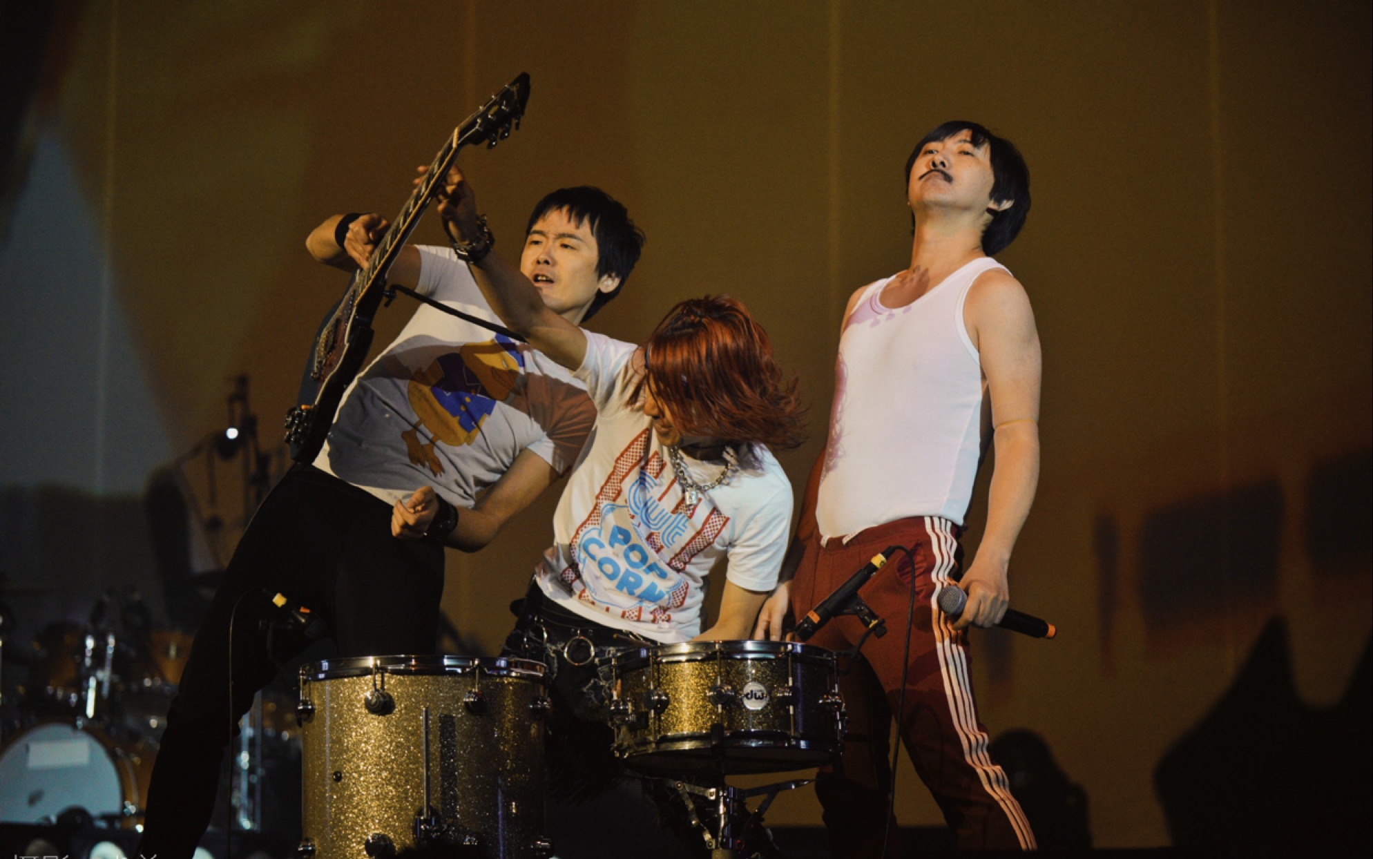 【新裤子】音乐节现场《生活因你而火热》