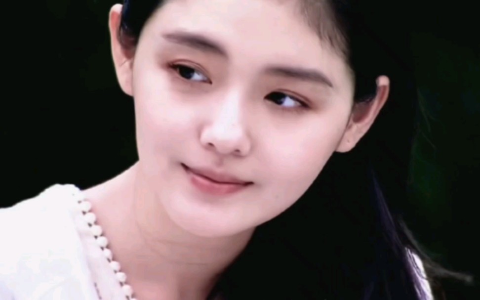 【大s徐熙媛】"海藻般的长发,淡漠的眼神,不达眼底的笑"_哔哩哔哩