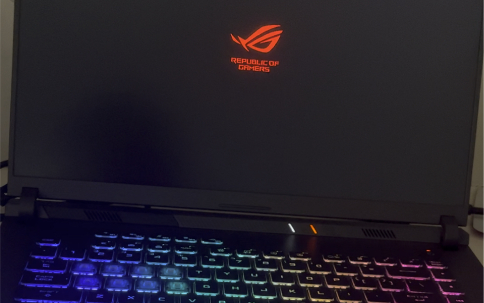 rog魔霸7秒杀macbook air 千元王者 开机现场