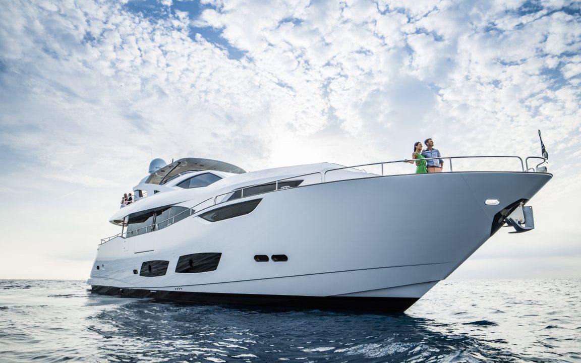 身形娇小内部却有大空间,sunseeker 95豪华飞桥游艇 -壕无止境