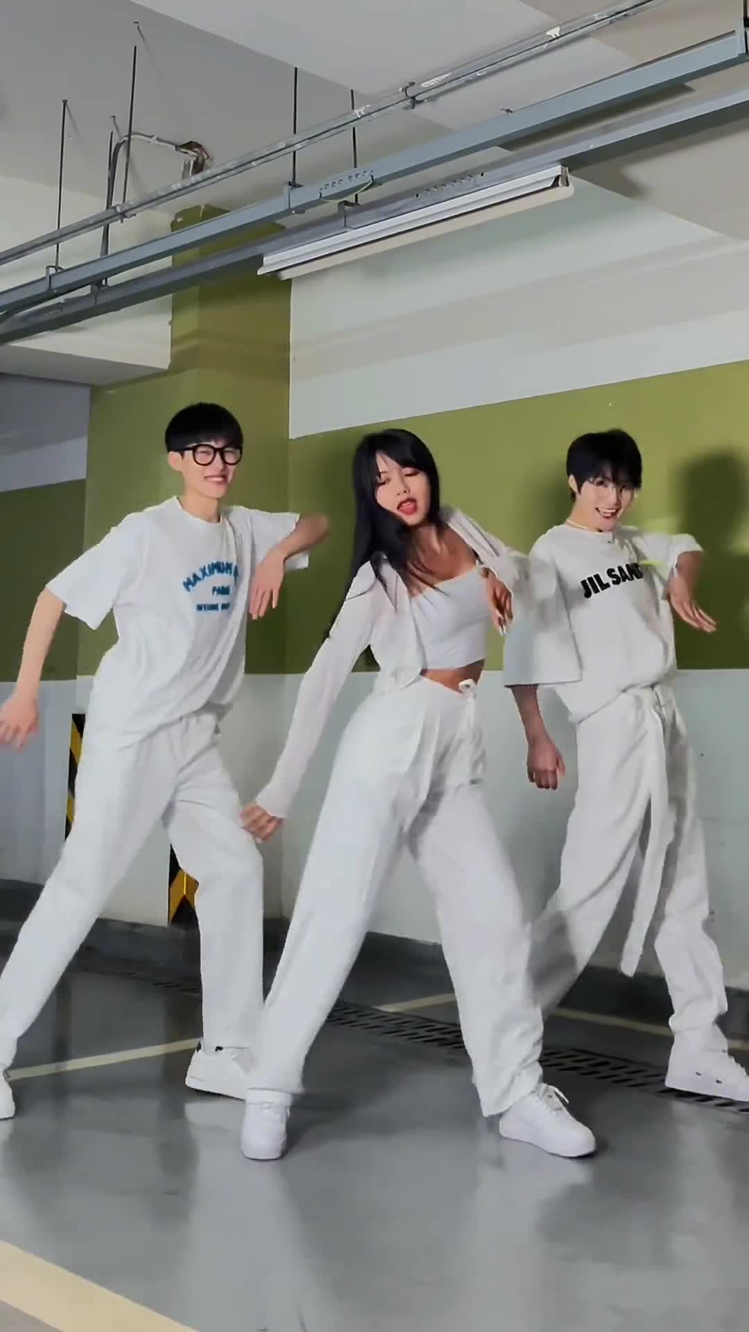 快选一个带走吧～@阿森同学@肉肉～#也只是怕错过