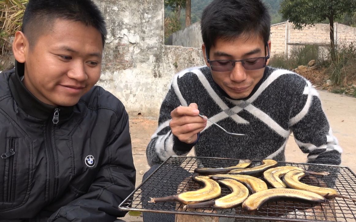 金洋兄弟烤香蕉不知道大家有没有尝过贪吃古可以吃八块
