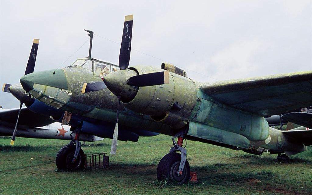 芽衣出品图波列夫图2重型战斗机