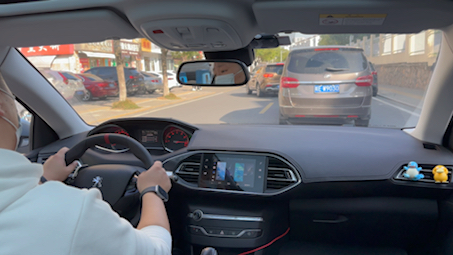 4k杜比视界hdr体验两厢标致308车内驾驶视角