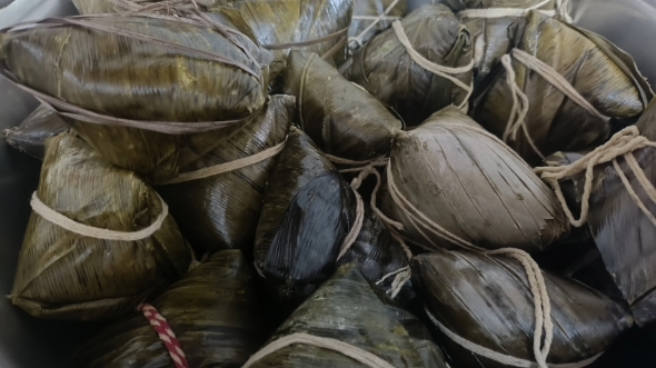 在海南吃饱一顿～到底需要几颗咸粽?