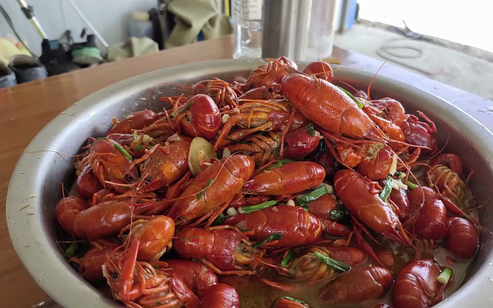 鲜美金湖 小龙虾开怼!