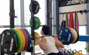 Download Video: 体重80kg身高170，最大深蹲210kg！科学训练，轻轻松松涨力量。