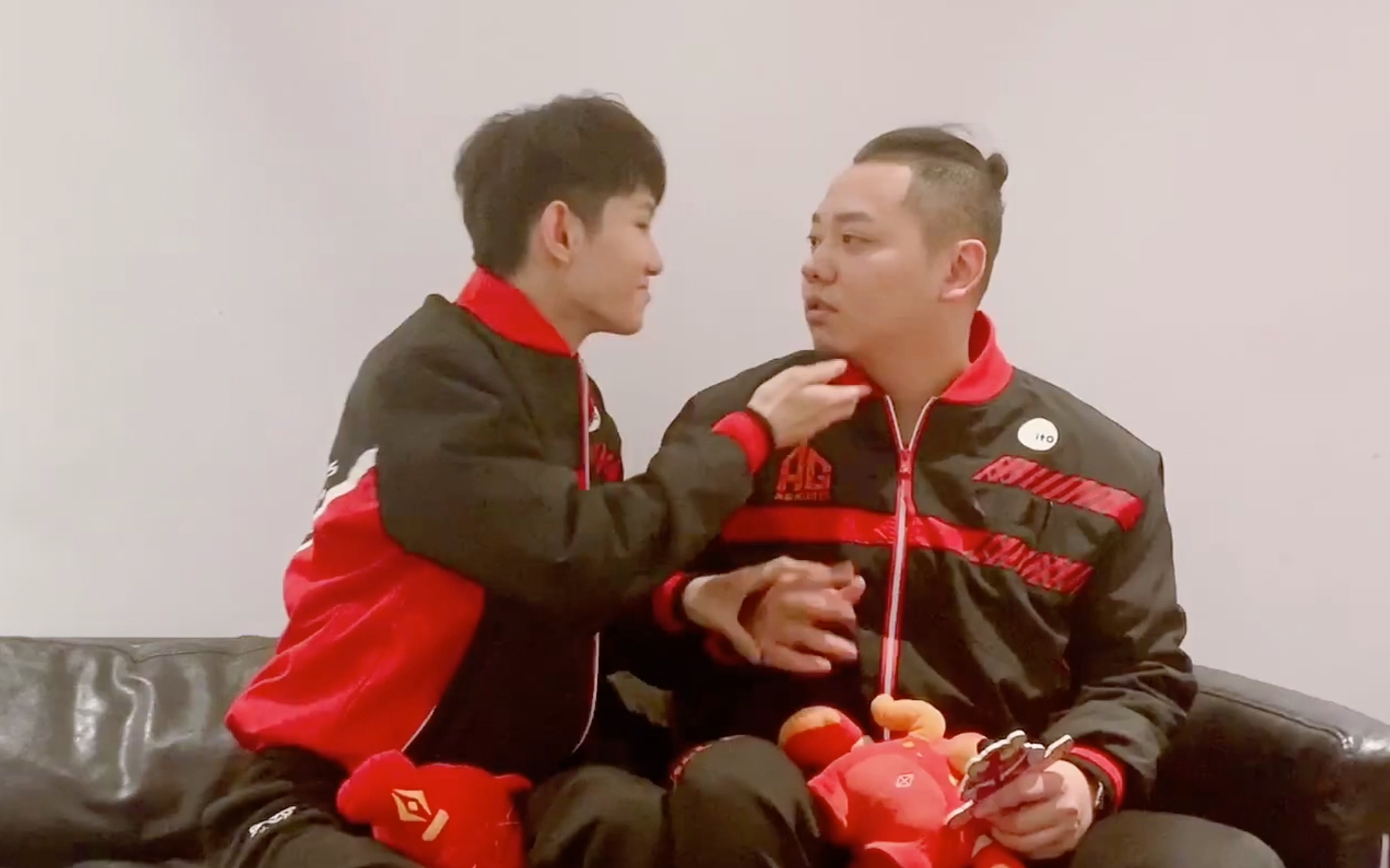 一诺对六点六胡子的执念